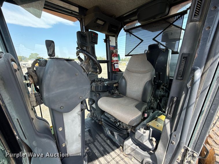 image for item FC4242 2014 John Deere 672GP motor grader