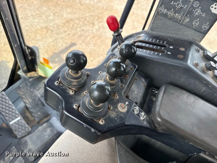 image for item FC4242 2014 John Deere 672GP motor grader