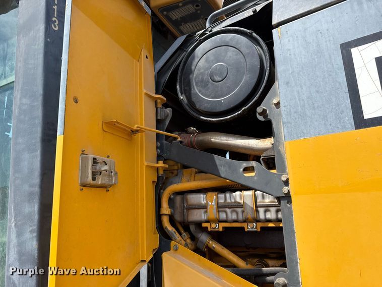 image for item FC4242 2014 John Deere 672GP motor grader