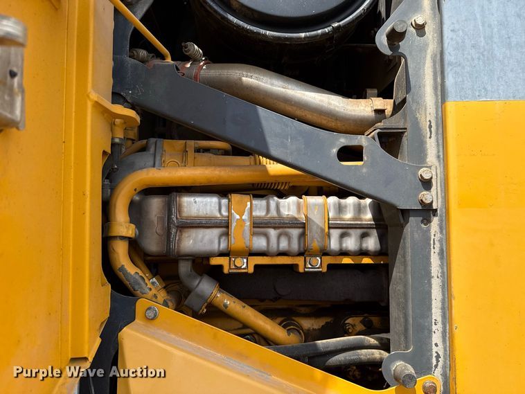 image for item FC4242 2014 John Deere 672GP motor grader
