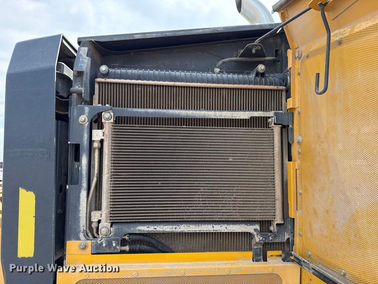 image for item FC4242 2014 John Deere 672GP motor grader