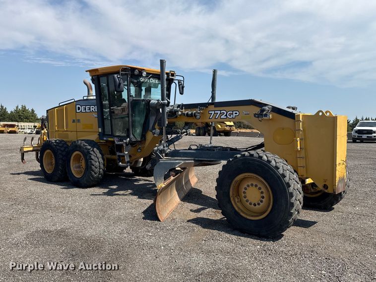 image for item FC4245 2013 John Deere 772GP motor grader