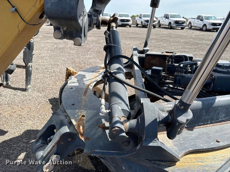 image for item FC4245 2013 John Deere 772GP motor grader