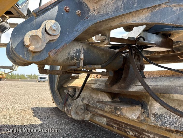 image for item FC4245 2013 John Deere 772GP motor grader