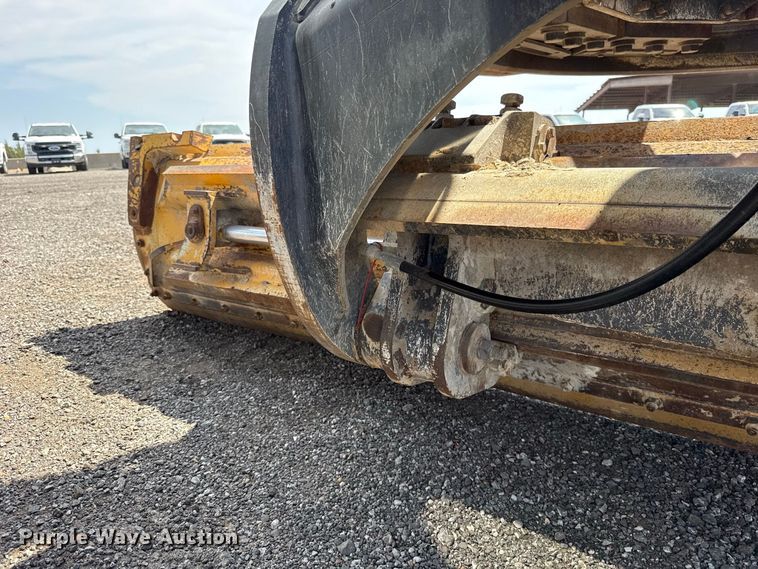 image for item FC4245 2013 John Deere 772GP motor grader