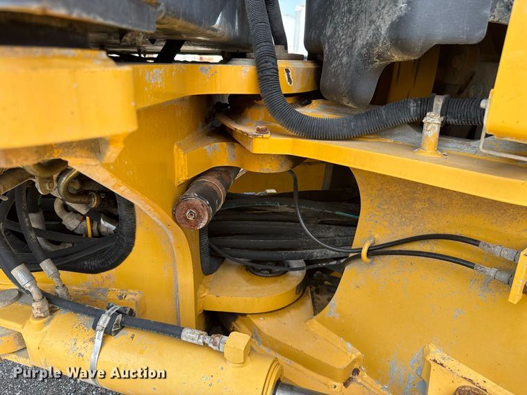 image for item FC4245 2013 John Deere 772GP motor grader
