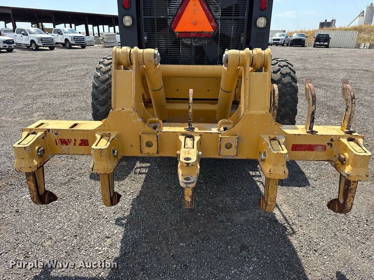 image for item FC4245 2013 John Deere 772GP motor grader