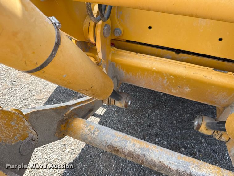 image for item FC4245 2013 John Deere 772GP motor grader