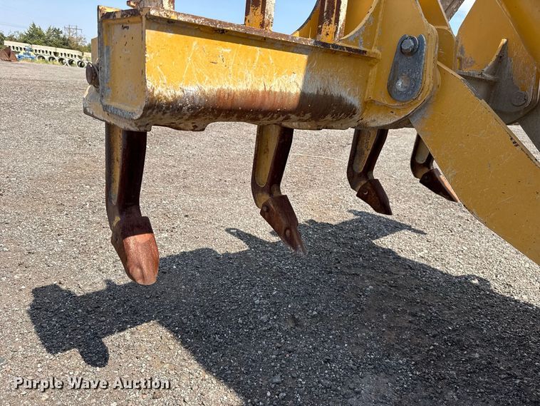image for item FC4245 2013 John Deere 772GP motor grader