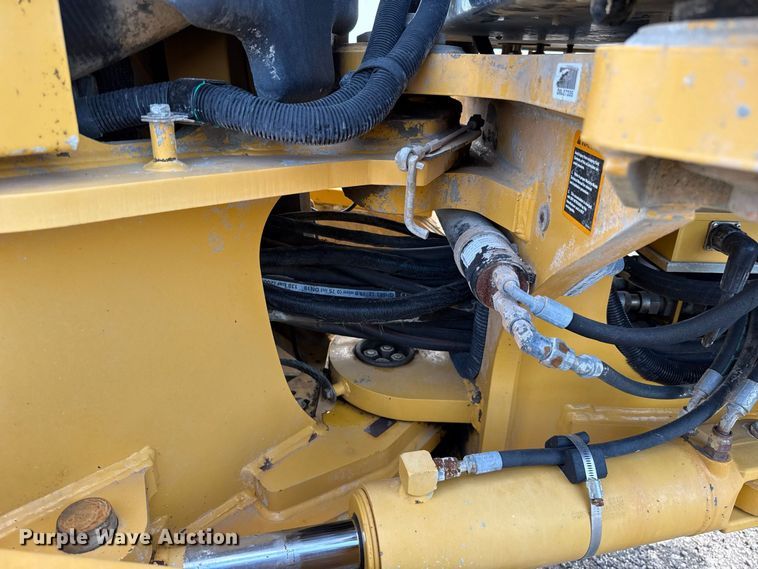 image for item FC4245 2013 John Deere 772GP motor grader