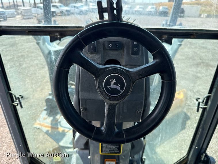 image for item FC4245 2013 John Deere 772GP motor grader