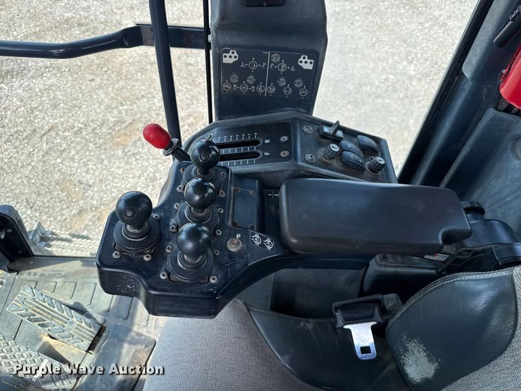 image for item FC4245 2013 John Deere 772GP motor grader