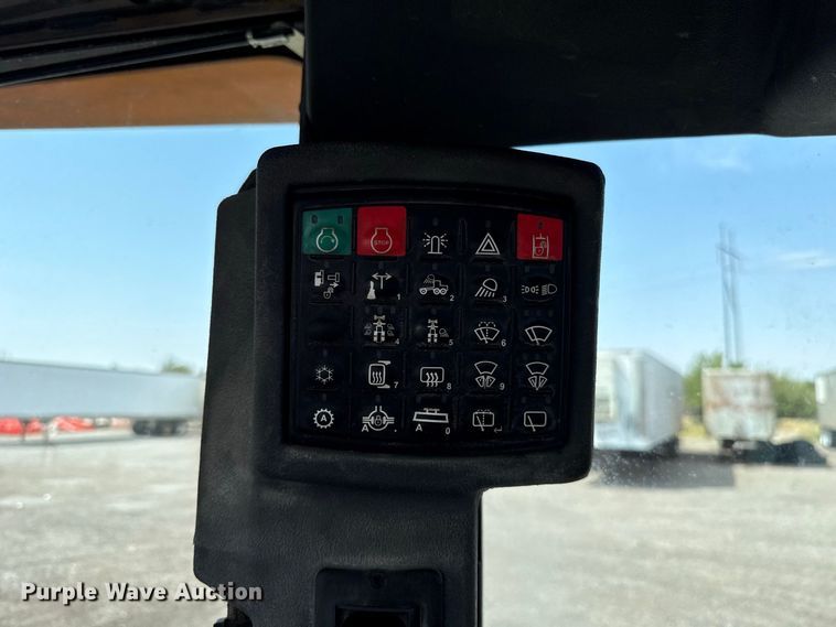 image for item FC4245 2013 John Deere 772GP motor grader