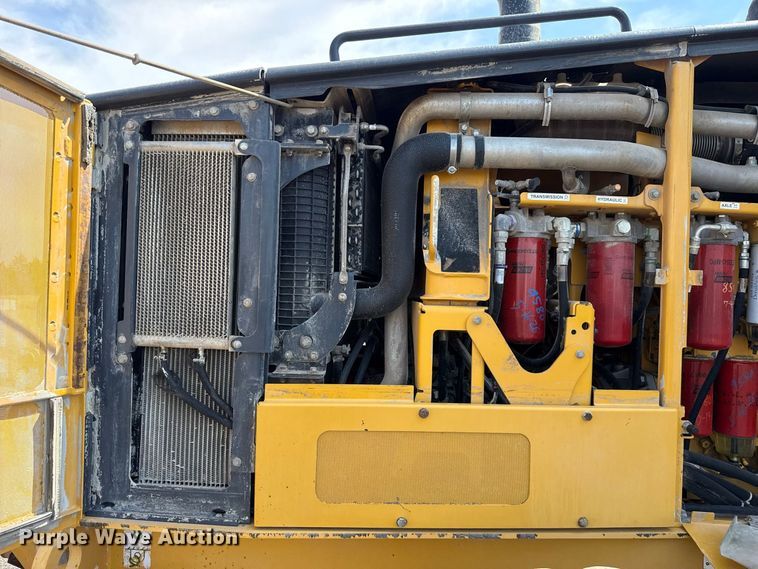 image for item FC4245 2013 John Deere 772GP motor grader