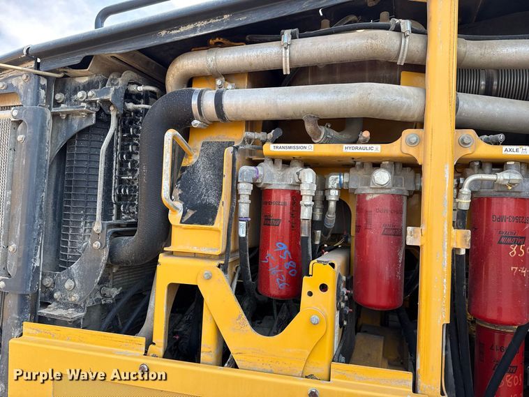 image for item FC4245 2013 John Deere 772GP motor grader
