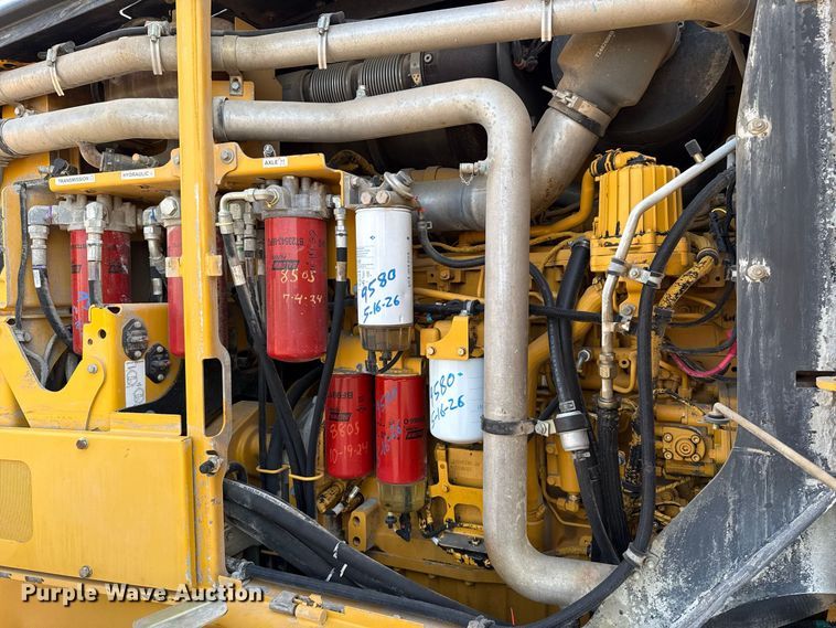 image for item FC4245 2013 John Deere 772GP motor grader