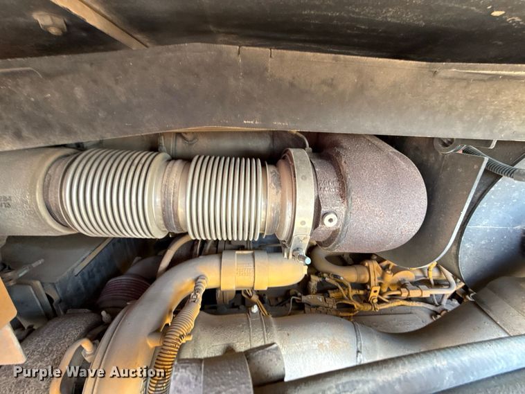 image for item FC4245 2013 John Deere 772GP motor grader