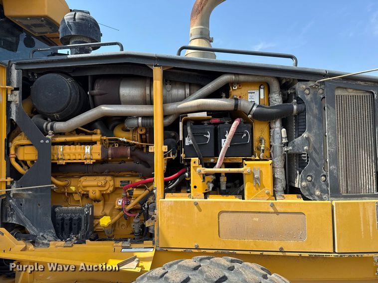image for item FC4245 2013 John Deere 772GP motor grader