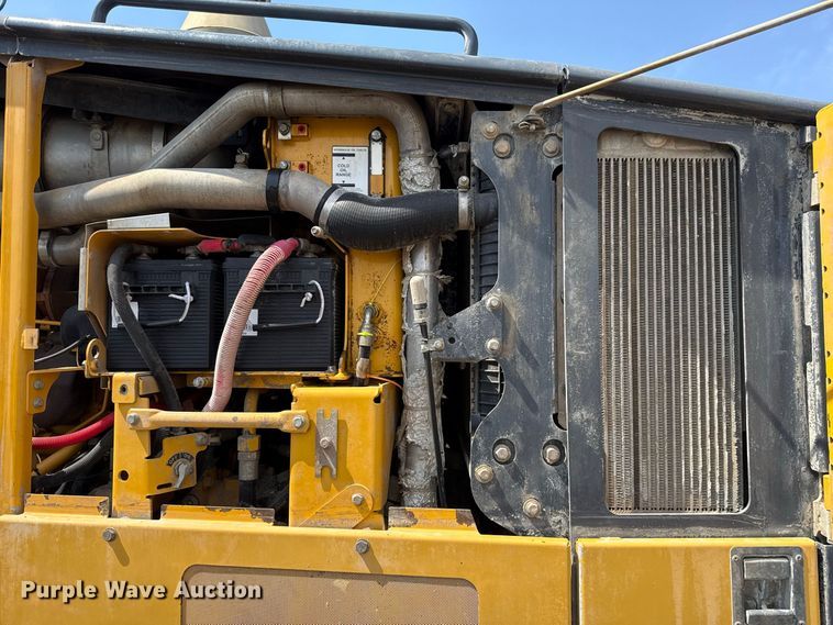 image for item FC4245 2013 John Deere 772GP motor grader