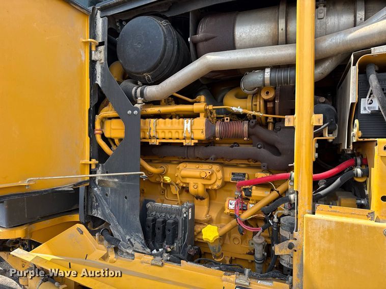image for item FC4245 2013 John Deere 772GP motor grader