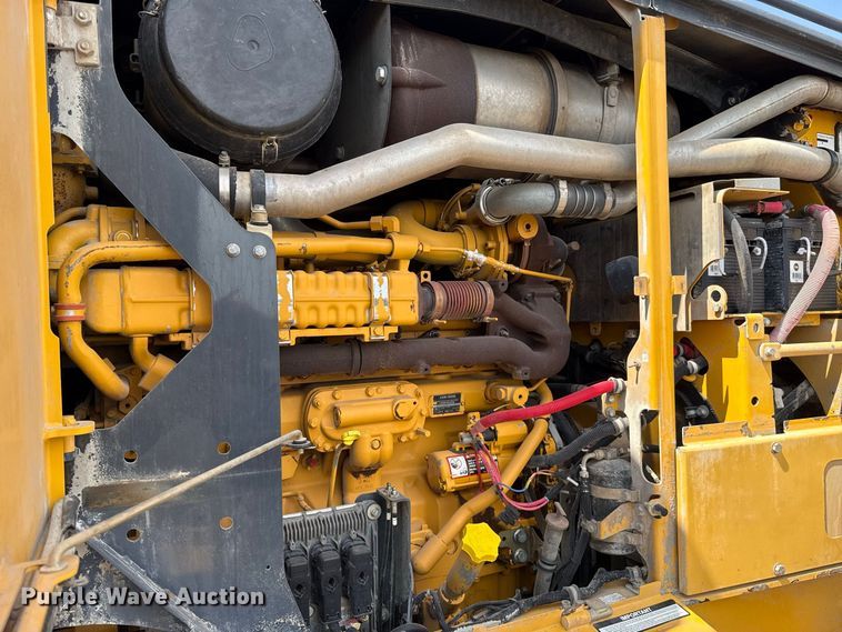image for item FC4245 2013 John Deere 772GP motor grader