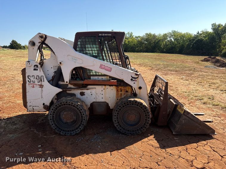 image for item FC4264 2007 Bobcat S300 skid steer loader