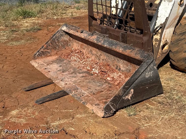 image for item FC4264 2007 Bobcat S300 skid steer loader