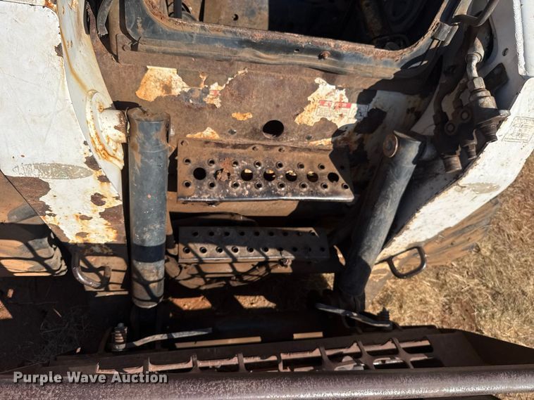 image for item FC4264 2007 Bobcat S300 skid steer loader