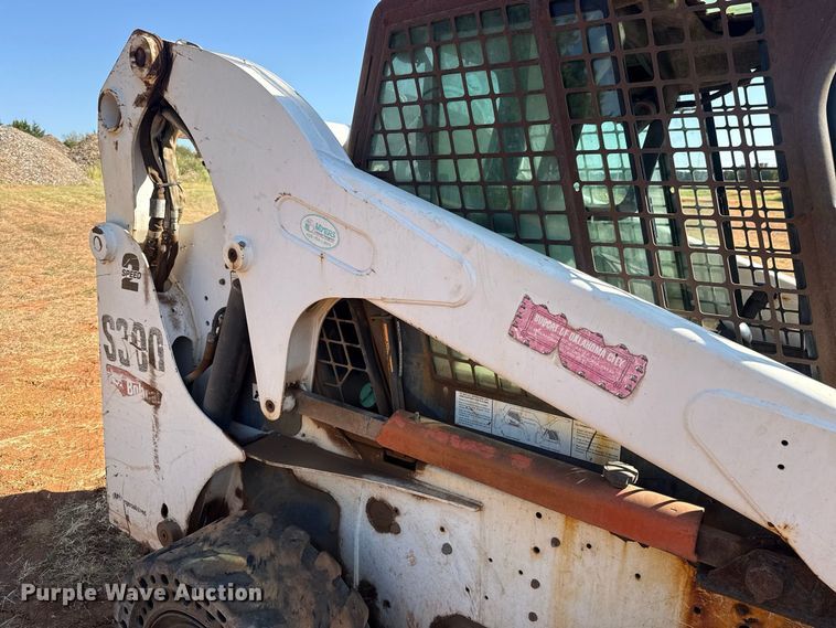image for item FC4264 2007 Bobcat S300 skid steer loader