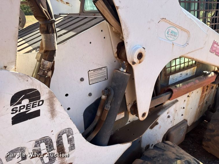 image for item FC4264 2007 Bobcat S300 skid steer loader