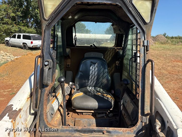 image for item FC4264 2007 Bobcat S300 skid steer loader