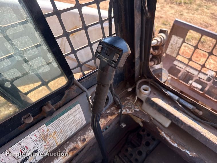 image for item FC4264 2007 Bobcat S300 skid steer loader