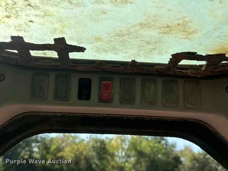 image for item FC4264 2007 Bobcat S300 skid steer loader