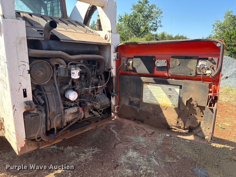 image for item FC4264 2007 Bobcat S300 skid steer loader
