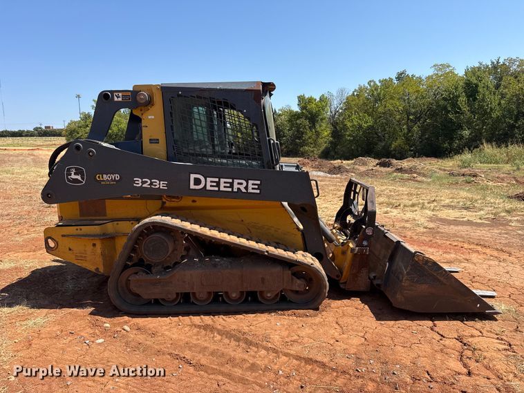 image for item FC4265 2018 John Deere 323E tracked skid steer loader