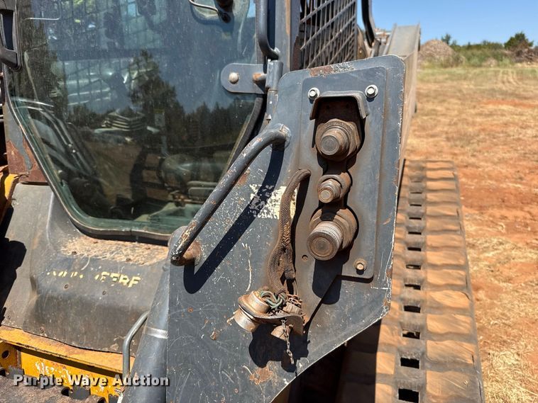 image for item FC4265 2018 John Deere 323E tracked skid steer loader