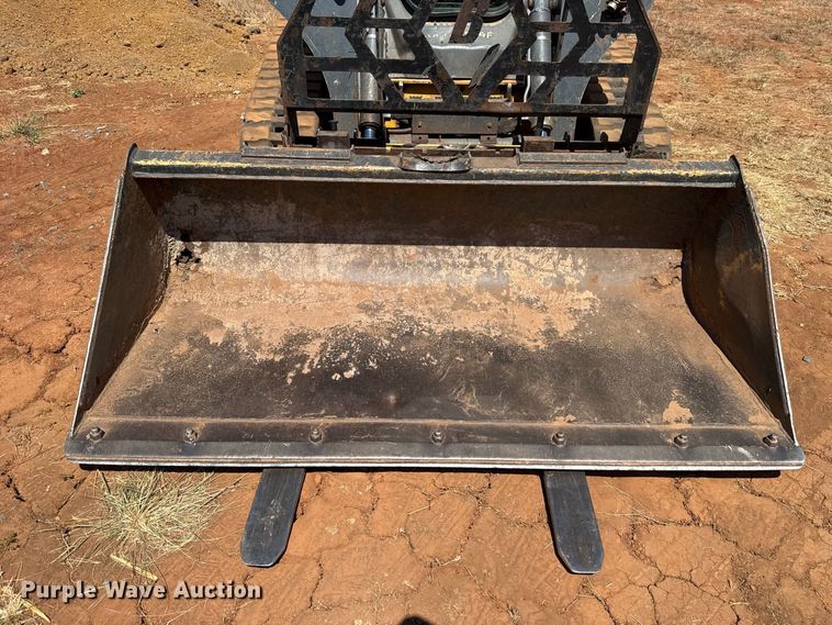 image for item FC4265 2018 John Deere 323E tracked skid steer loader