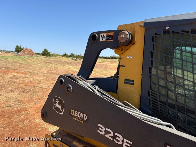 image for item FC4265 2018 John Deere 323E tracked skid steer loader