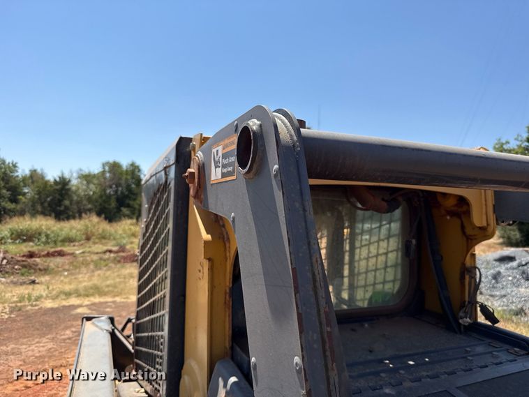 image for item FC4265 2018 John Deere 323E tracked skid steer loader