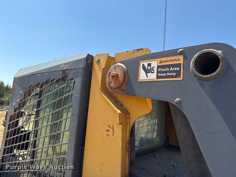 image for item FC4265 2018 John Deere 323E tracked skid steer loader