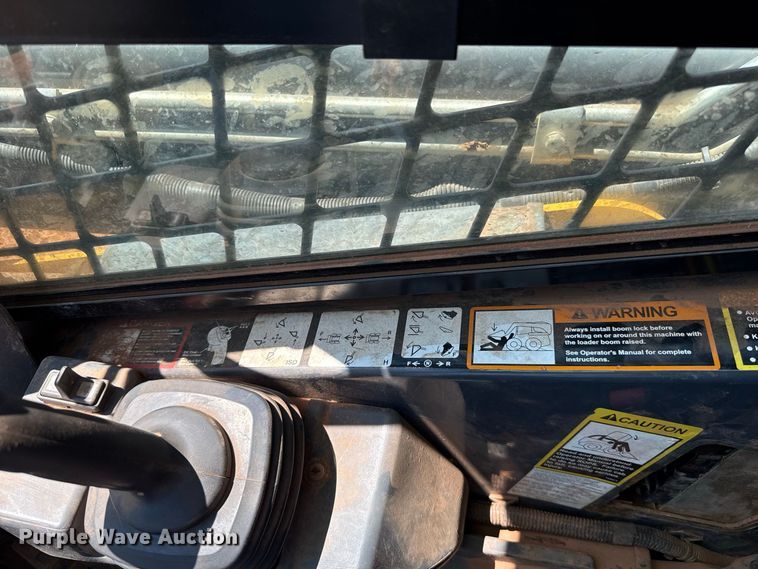 image for item FC4265 2018 John Deere 323E tracked skid steer loader