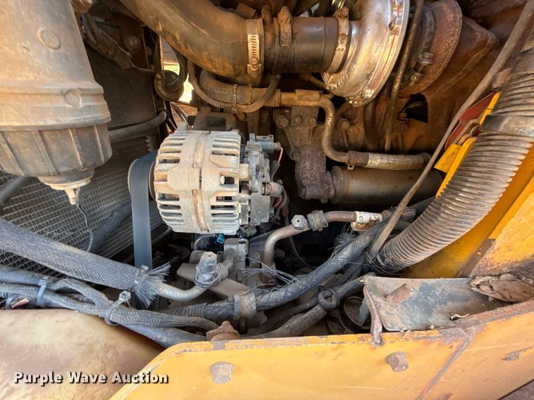 image for item FC4265 2018 John Deere 323E tracked skid steer loader