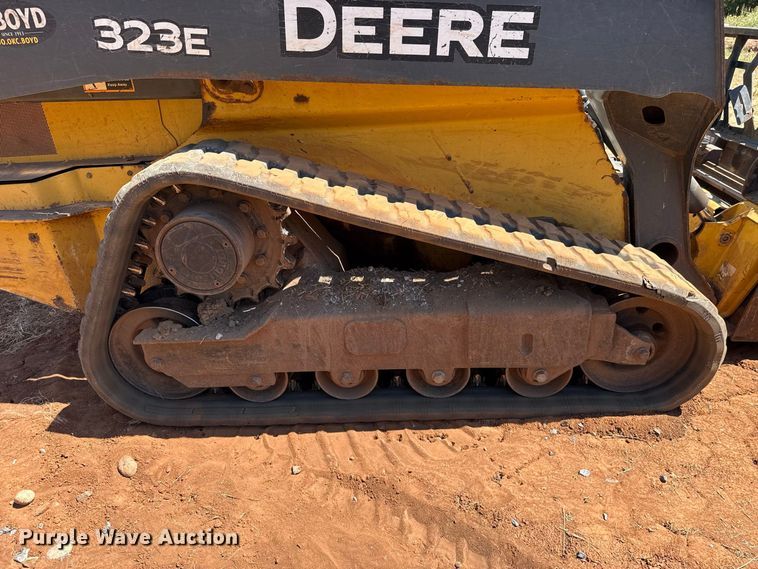 image for item FC4265 2018 John Deere 323E tracked skid steer loader