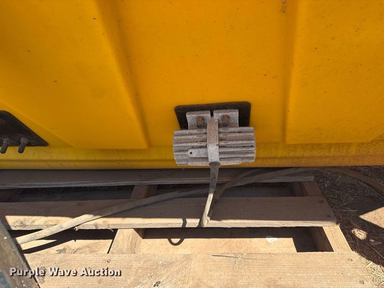 image for item FC4272 SnowEx SP-8500 spreader