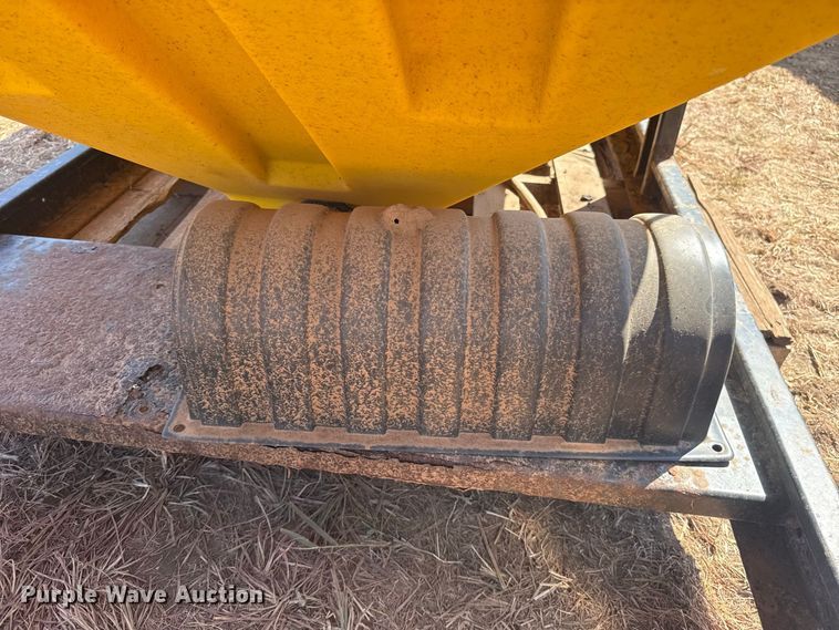 image for item FC4272 SnowEx SP-8500 spreader