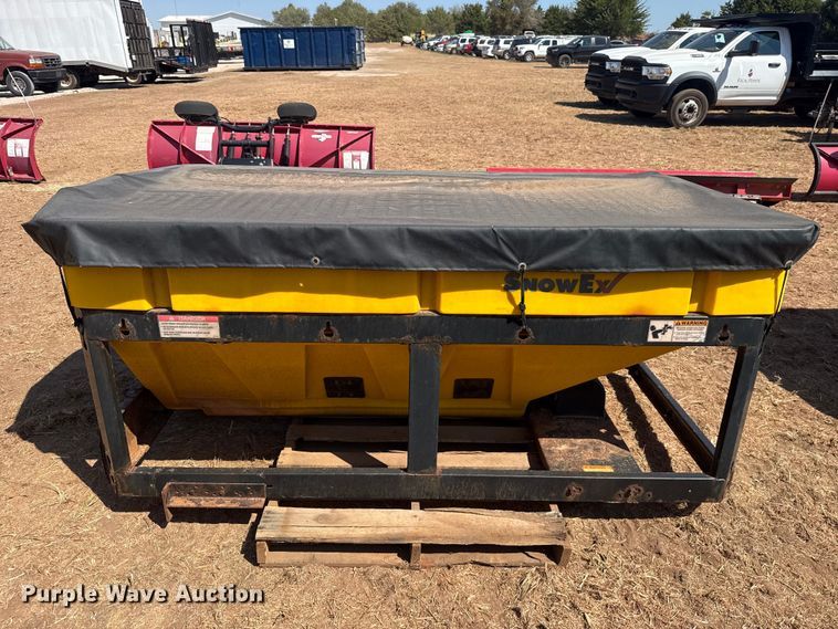 image for item FC4273 SnowEx SP-8500 spreader
