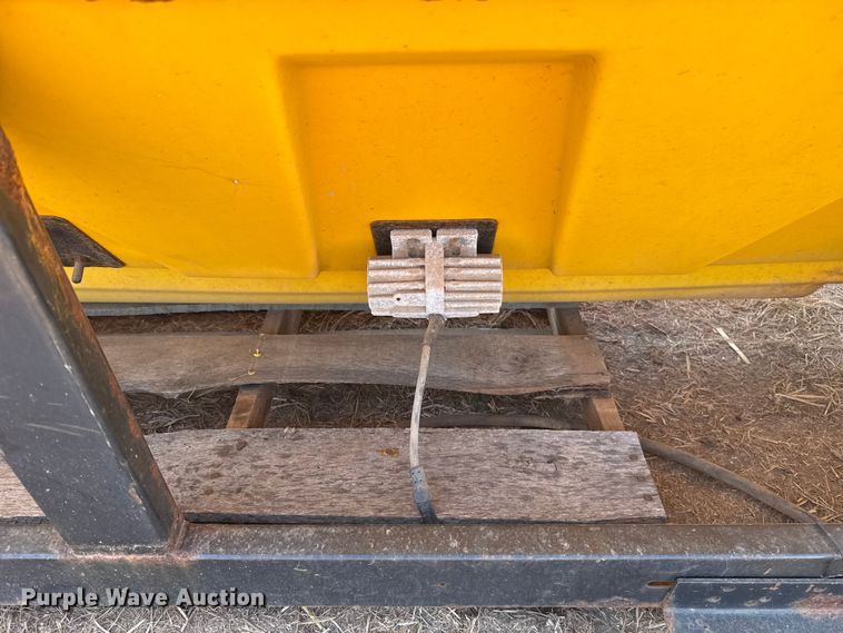 image for item FC4273 SnowEx SP-8500 spreader