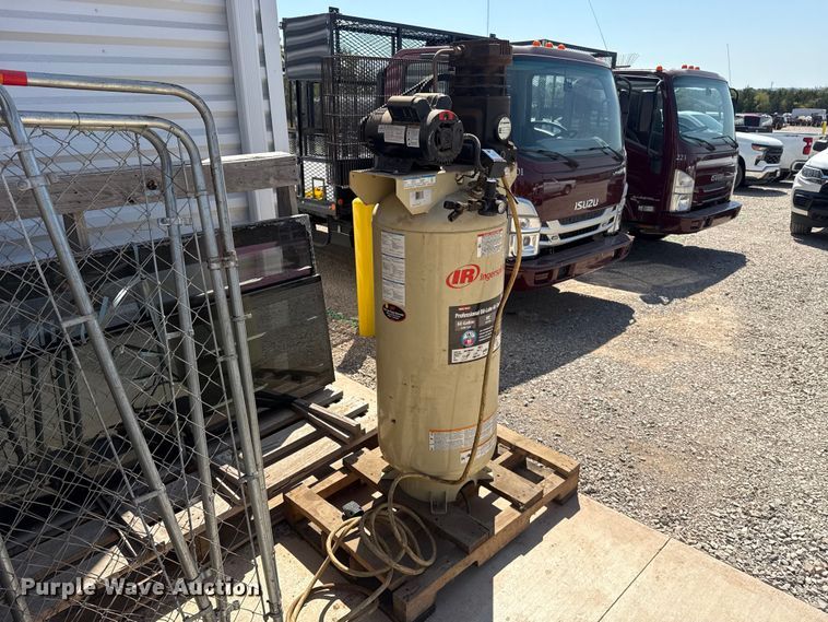 image for item FC4276 Ingersoll Rand SS5L5 air compressor
