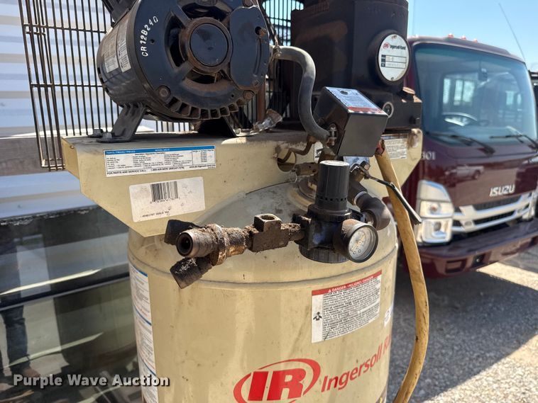 image for item FC4276 Ingersoll Rand SS5L5 air compressor