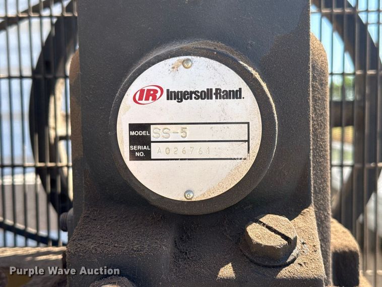 image for item FC4276 Ingersoll Rand SS5L5 air compressor